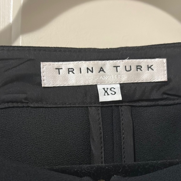 Trina Turk black blouse, Tunic, stretch waist, zipper, pockets, size XS - Picture 3 of 11